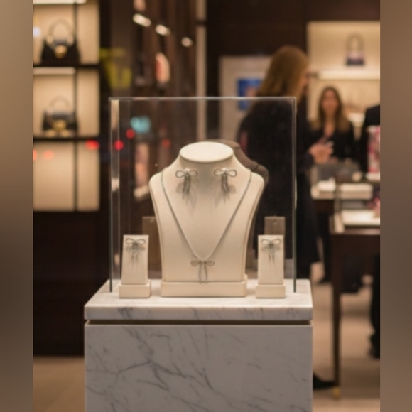 Jewelry - 🎀 Bow Necklace & Earrings Set – Diamond CZ NWOT 🎀